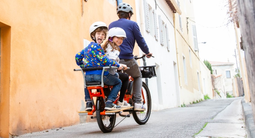 Transporter ses enfants à vélo en toute sécurité